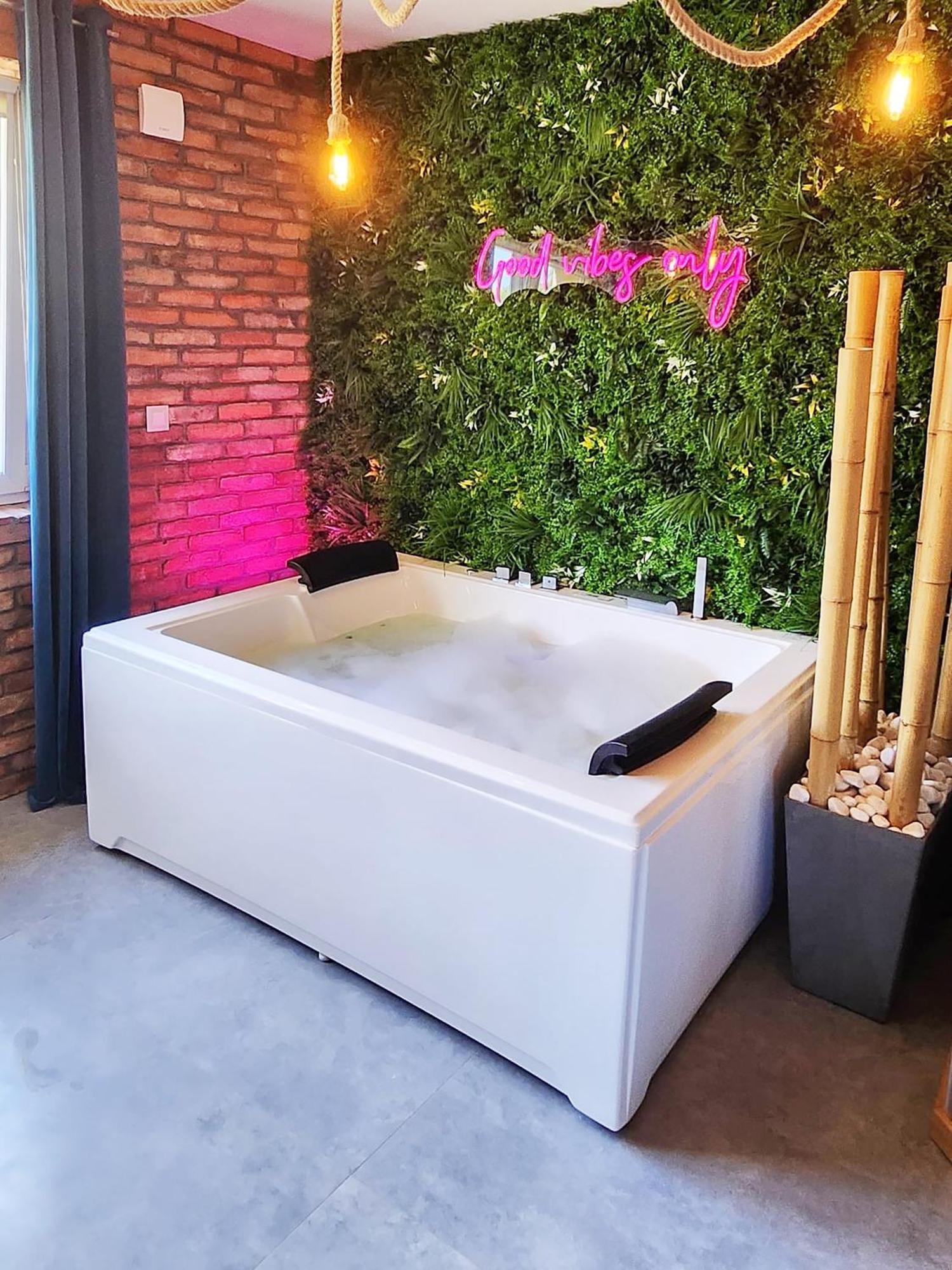 Private Baltic Spa & Art Suite Дзивнув Экстерьер фото